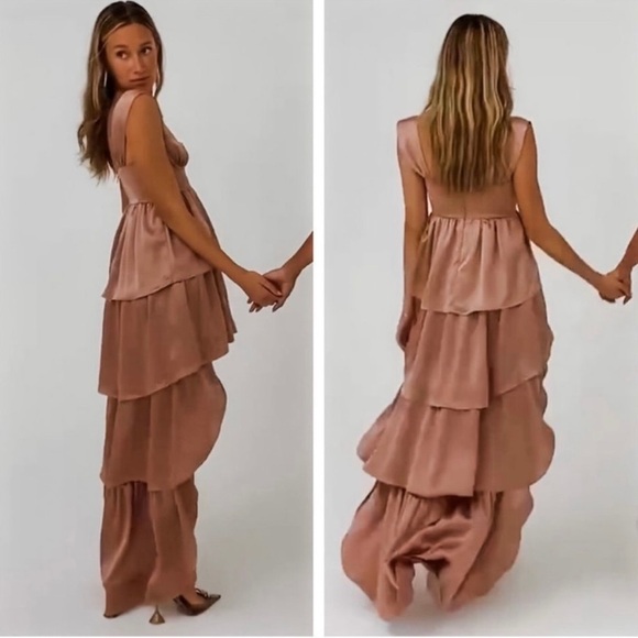 WeWoreWhat Satin Bronze Tiered Hem
Sleeveless High-Low Maxi Dress - size 0 - Picture 5 of 8